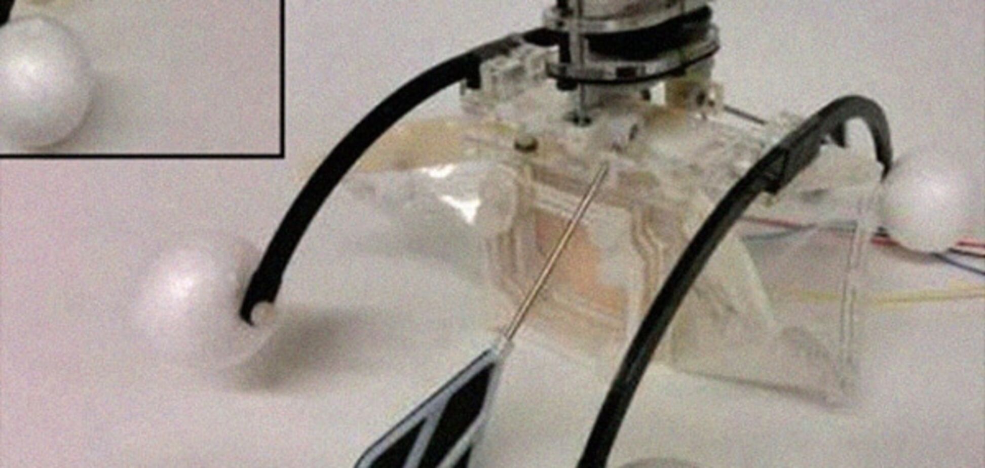 Ну и ну! Ученые научили робота добывать энергию из воды