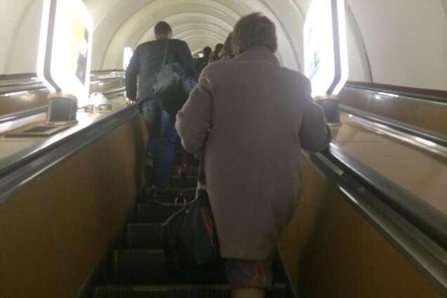 У київському метро 'затори' через очохих проголосувати: фотофакт