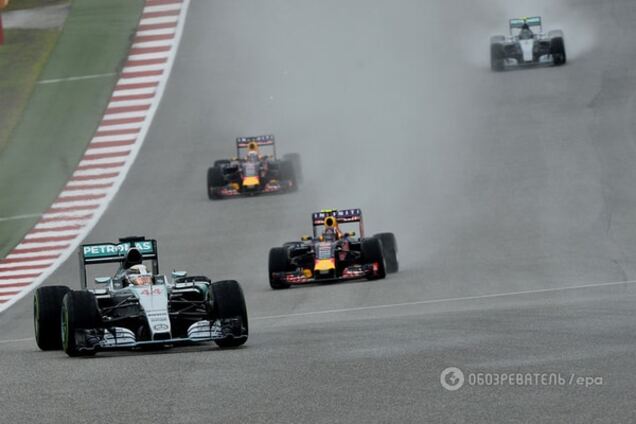 Россиянин Квят помог Хэмилтону стать трехкратным чемпионом мира на сумасшедшем Гран-при США