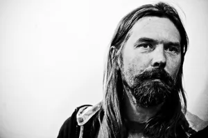 Это все устраивает мафия Кобзона, например