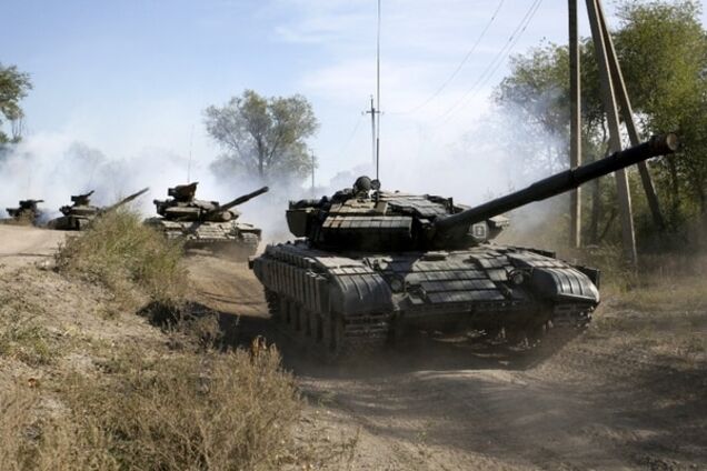 Чи відводять важку бронетехніку бойовики 'ЛНР'