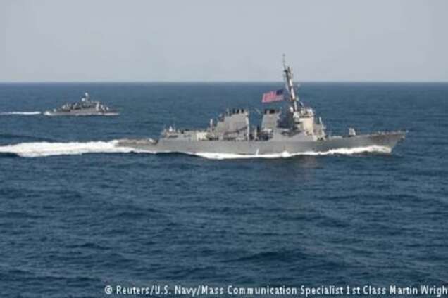 ВМС США провели патрулювання біля штучних островів Китаю