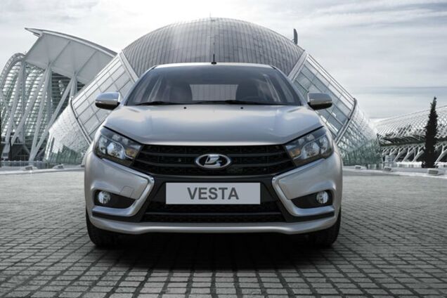 Плюс 25 см достоинства: из Lada сделали недолимузин