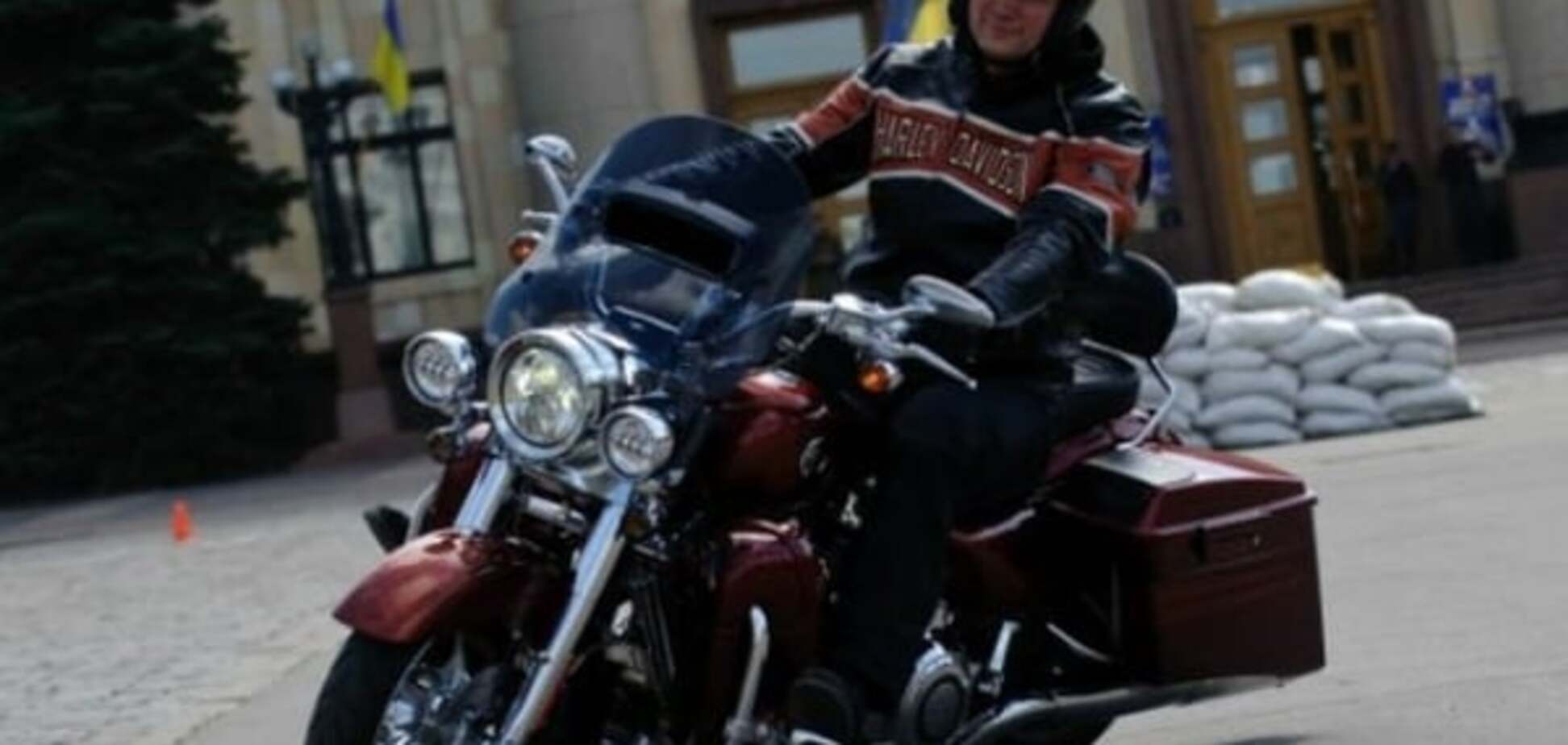 Дорогая улика: суд забрал у Швайки Harley-Davidson для следователей