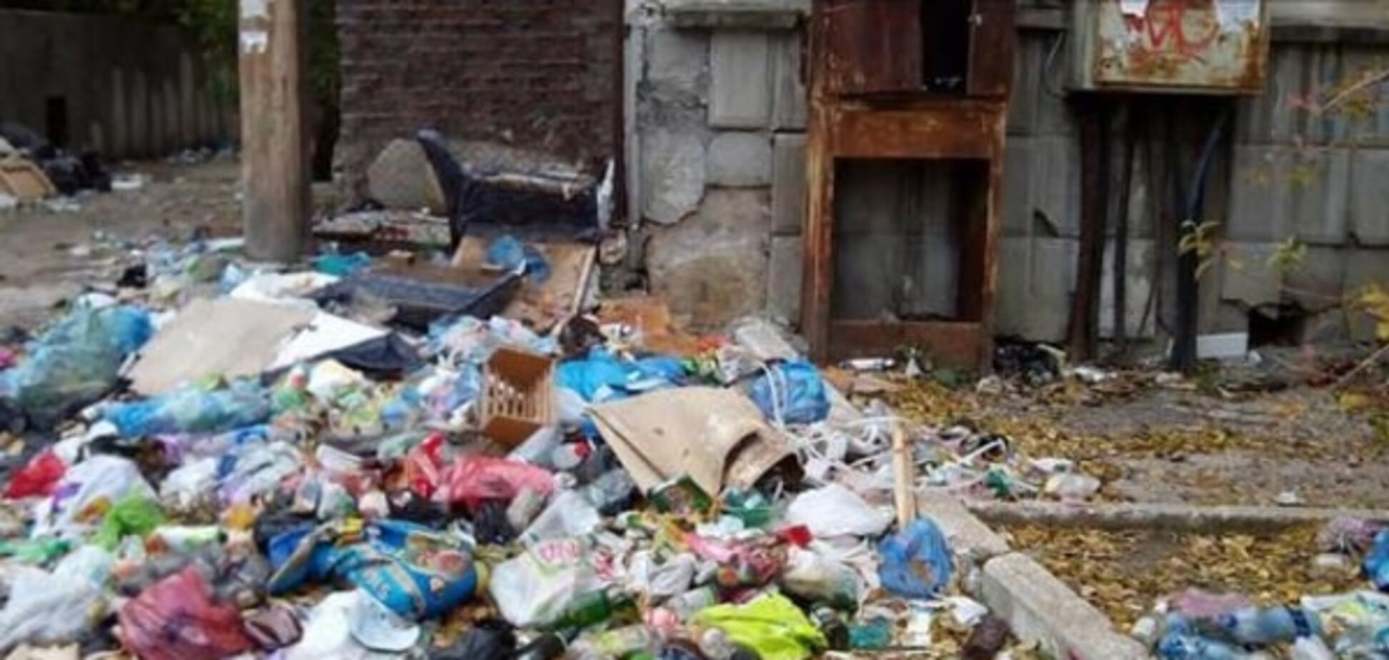 'Обычная практика': общежитие Черноморского флота России в Крыму превратили в помойку