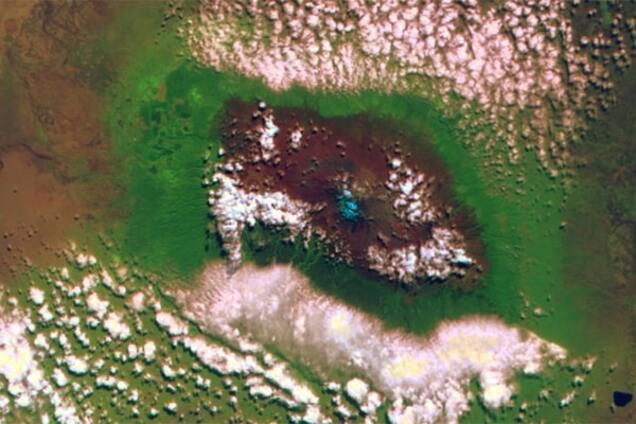 Астрономы засняли с орбиты замерзшую 'черную богиню' Африки