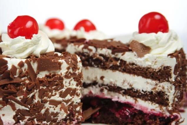 Шварцвальдский торт отмечает 100-летний юбилей: рецепт десерта, который обожают немцы