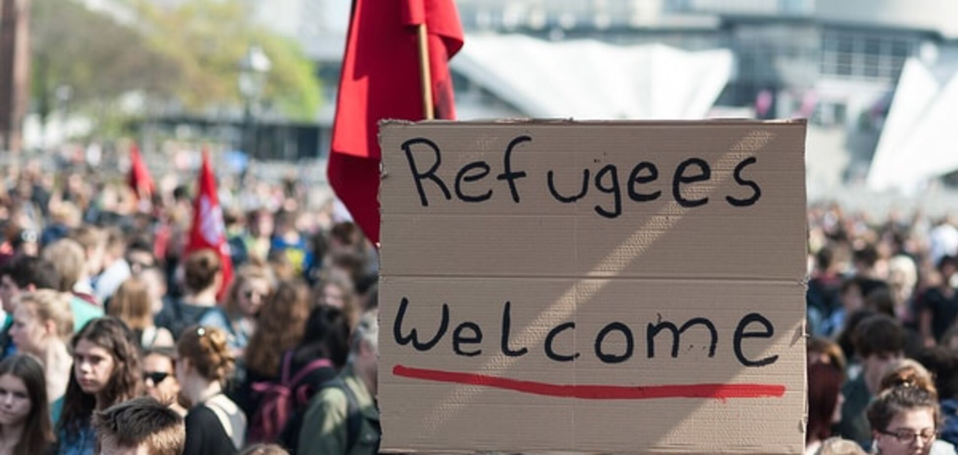 В Швеции засекретят убежища для беженцев: опасаются нападений