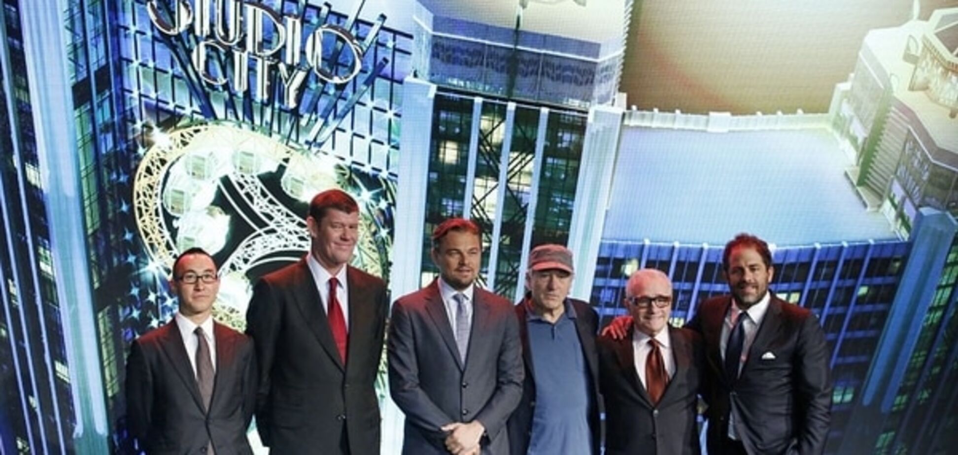 Жених-миллиардер Мэрайи Кэри собрал мировых звезд на открытии казино в Китае