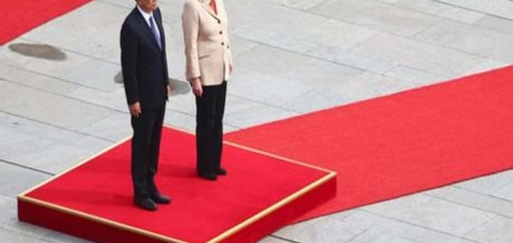 Комментарий: Меркель в КНР, а ее мысли далеко оттуда