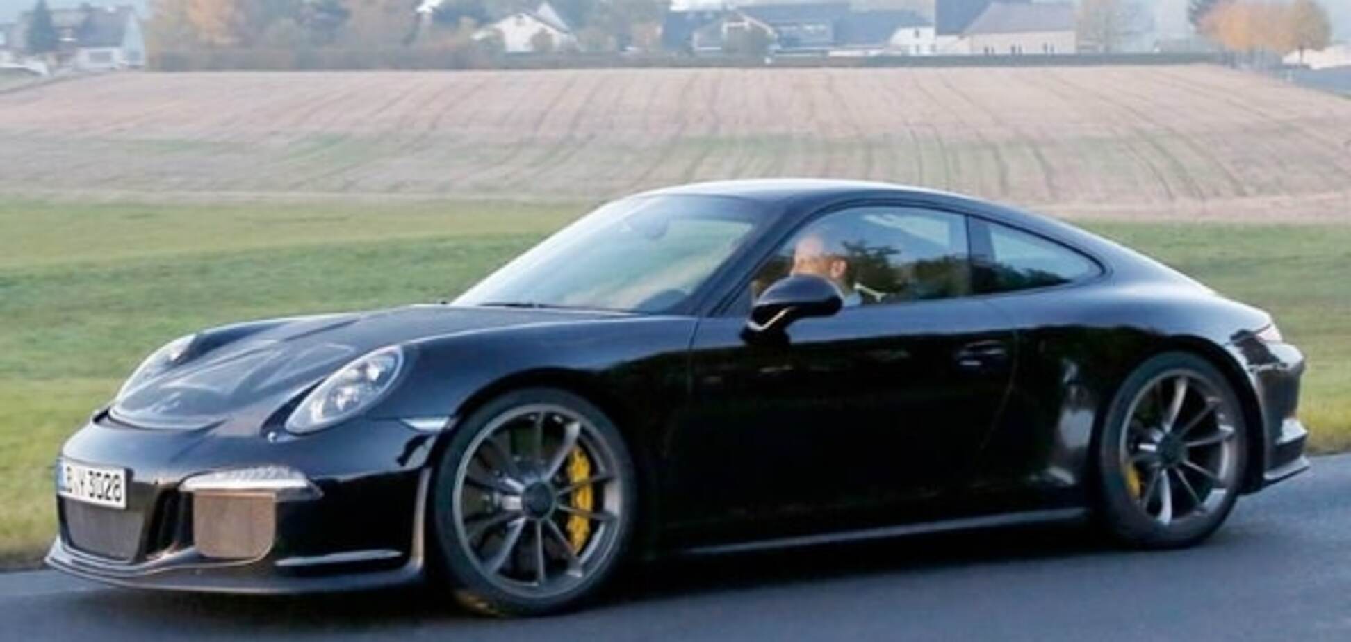 Фотошпионы 'засветили' новый спорткар от Porsche