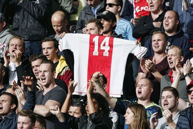 'Идиот!' Российский комментатор опозорился с легендой мирового футбола: видео ляпа