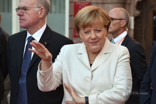 Гламурная Меркель потеряла счет своим пиджакам