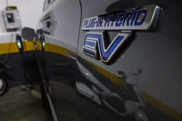 Продажи электромобилей продолжают бить рекорды