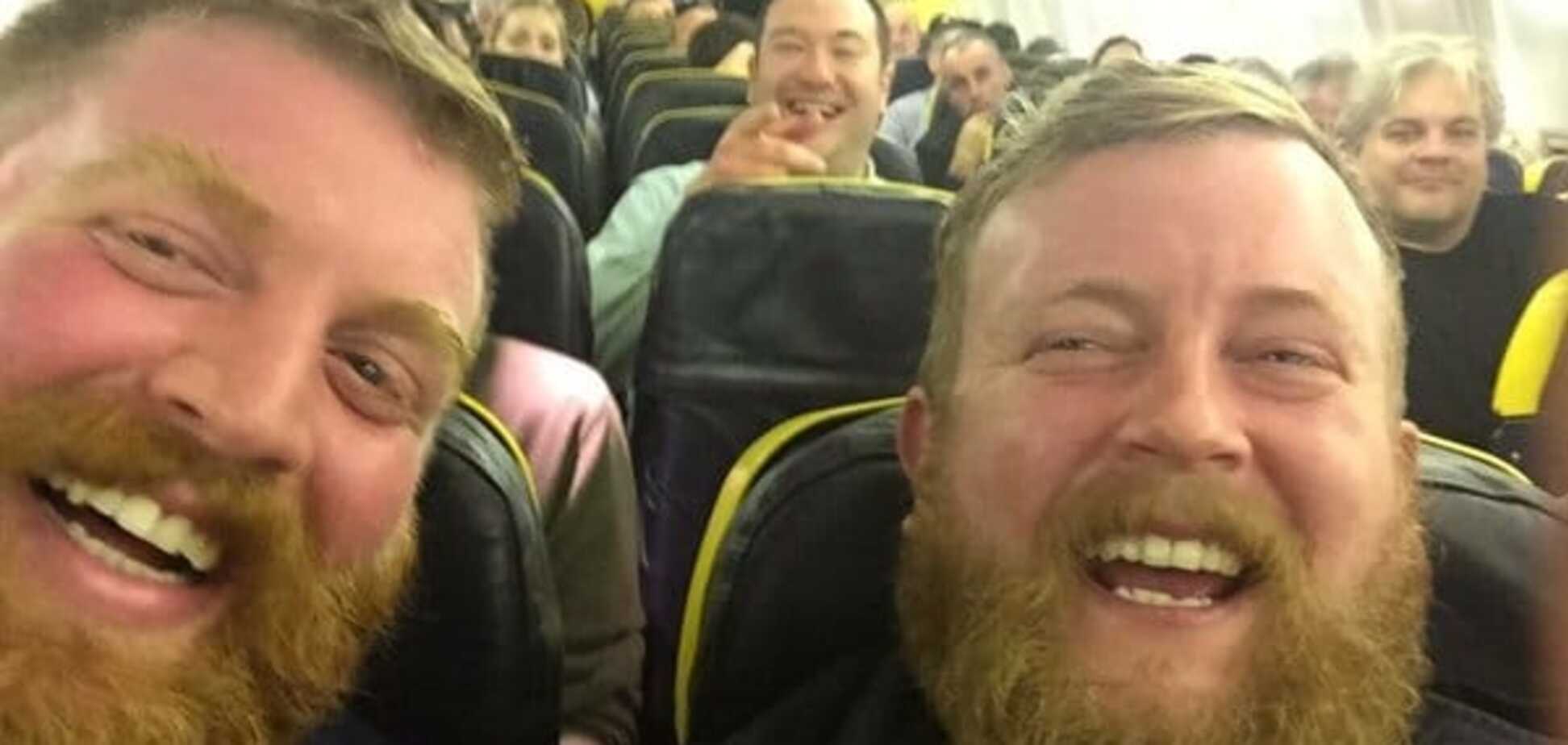 Вот так встреча: мужчина случайно нашел своего двойника в самолете
