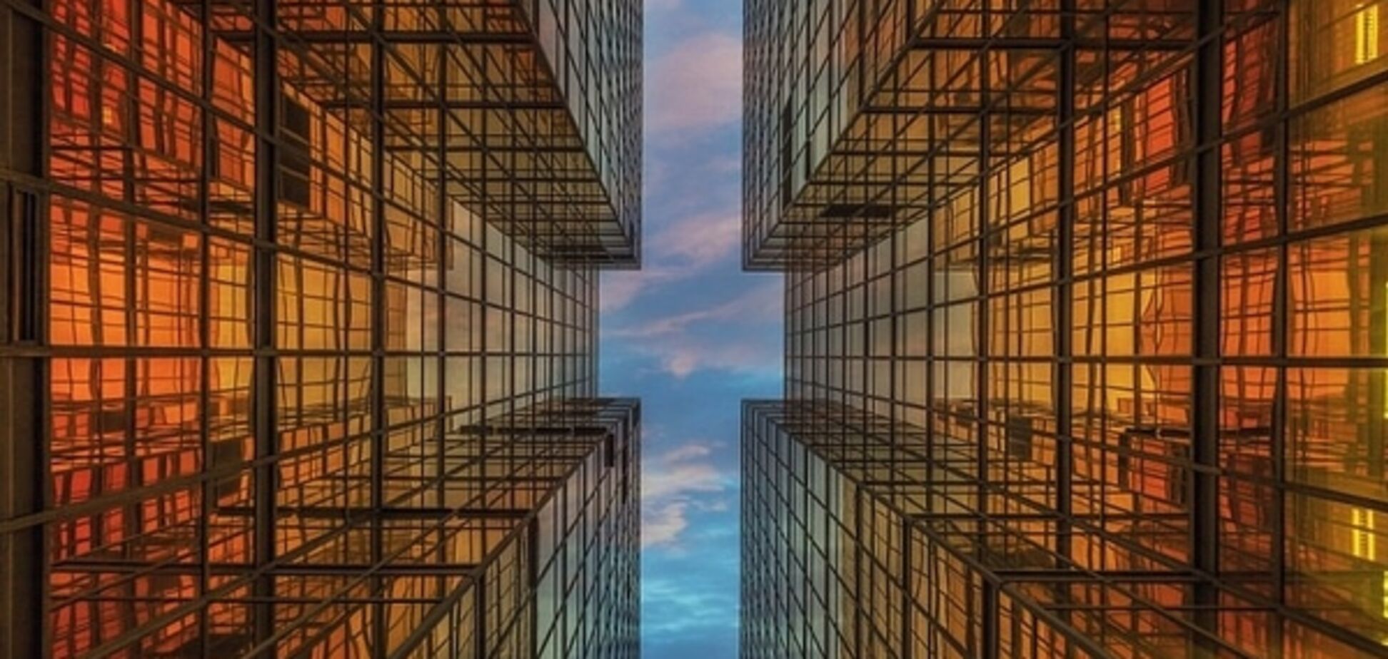 Посмотри вверх: головокружительные фото небоскребов Китая