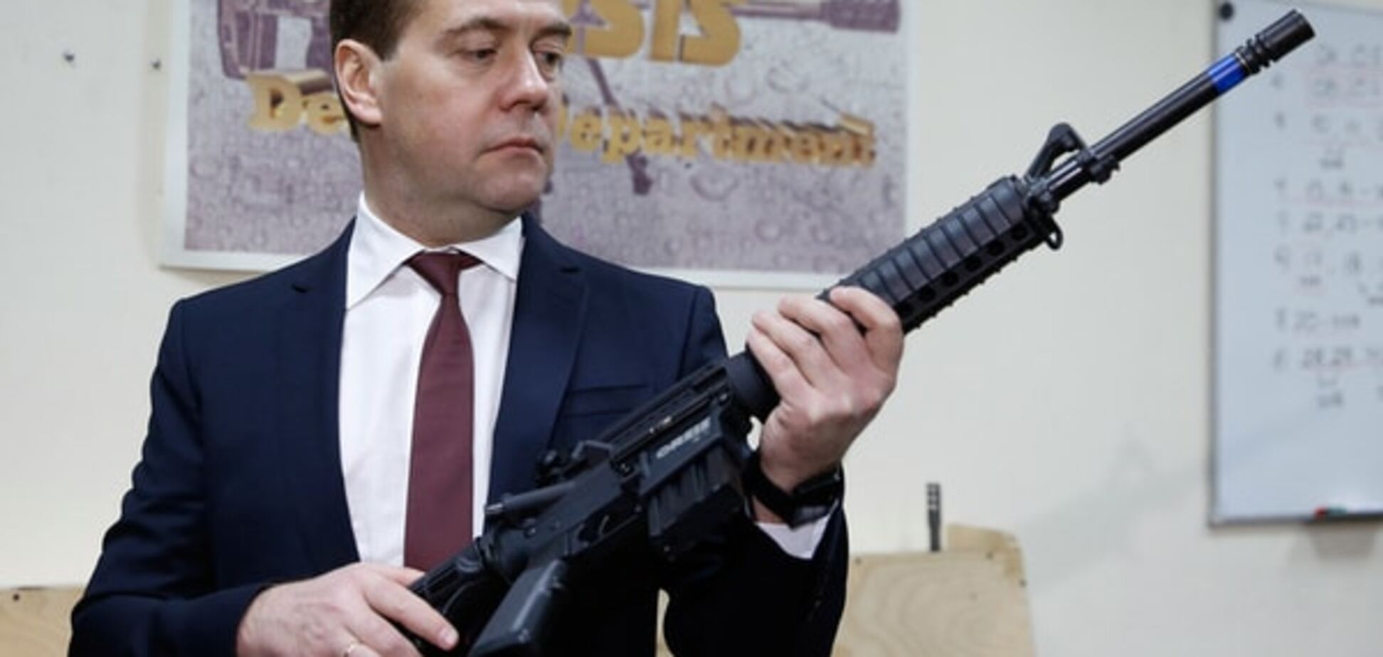 После Крыма и Донбасса Медведев решил напугать Украину санкциями России