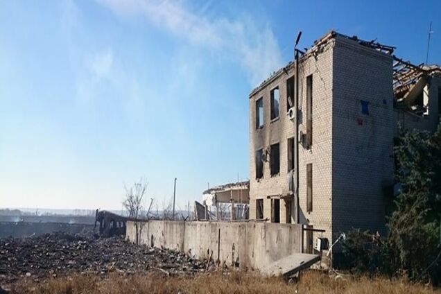 Пепелище: опубликованы фото последствий пожара на складе боеприпасов в Сватово
