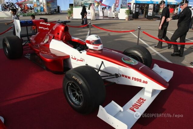 В погоне за суперкаром: полиция Абу-Даби показала, как ловит угонщиков