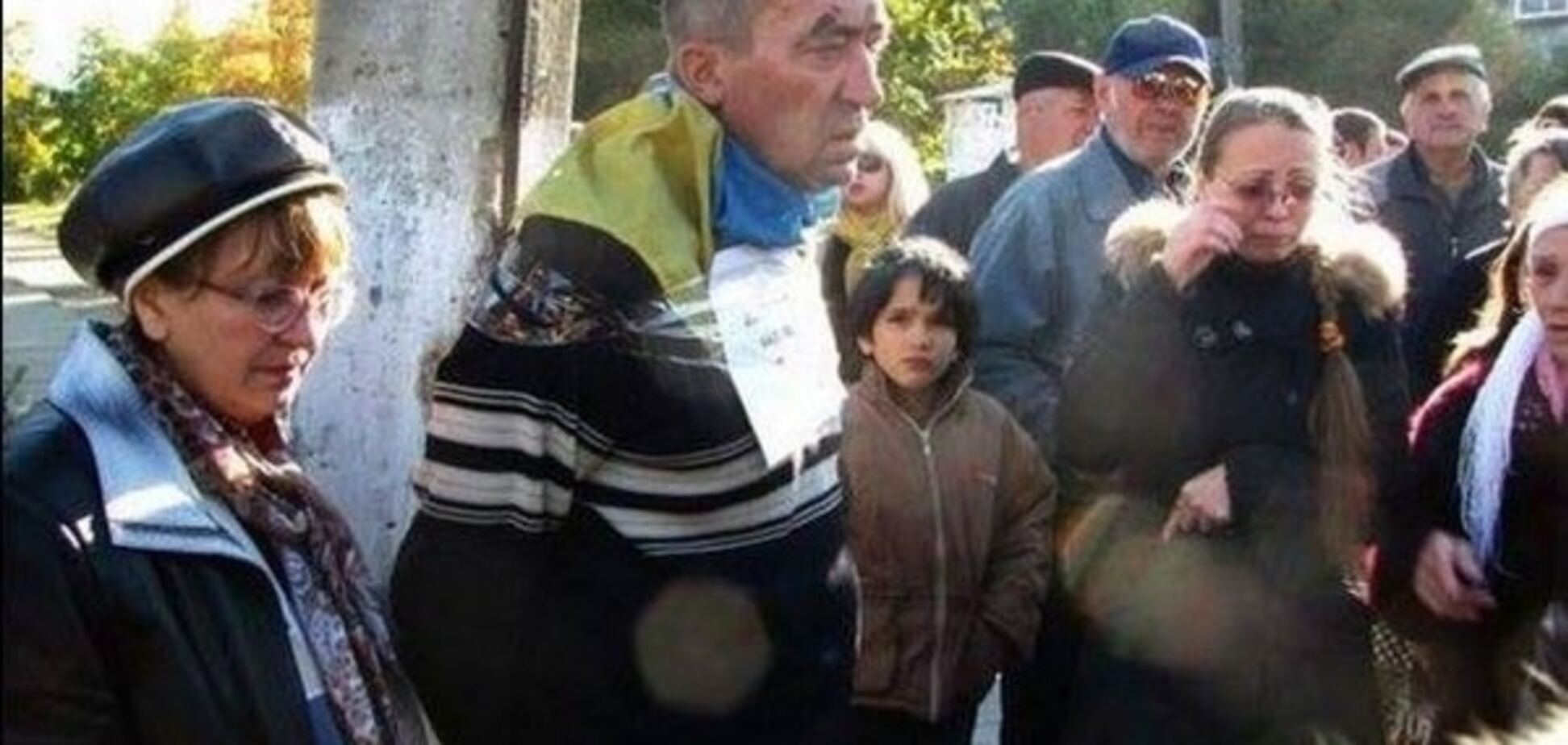 Попавший в плен боец АТО рассказал об издевательствах толпы у 'столба позора'