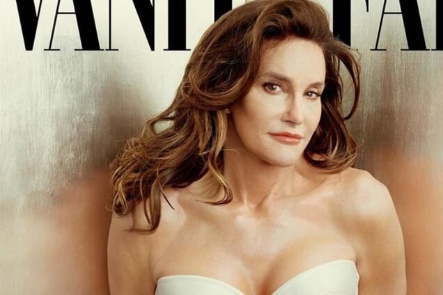 В США женщиной года стал, сменивший пол отчим Ким Кардашьян