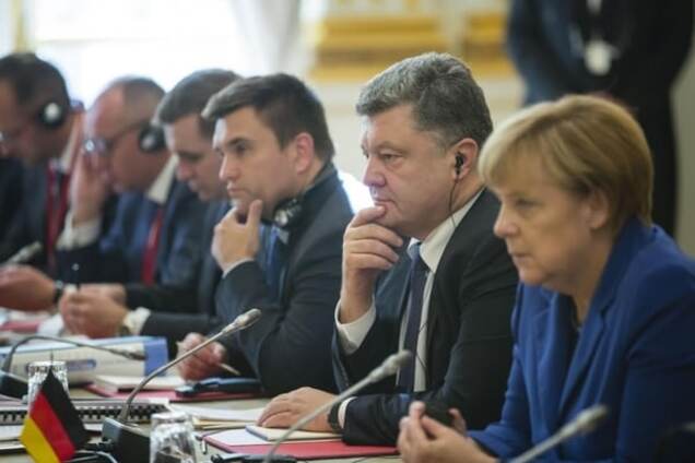 Порошенко расскажет Раде, о чем говорил с Путиным в Париже