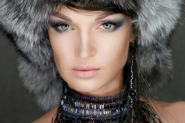 Пик жлобства: Волочкова проснулась голышом в шелках и цветах