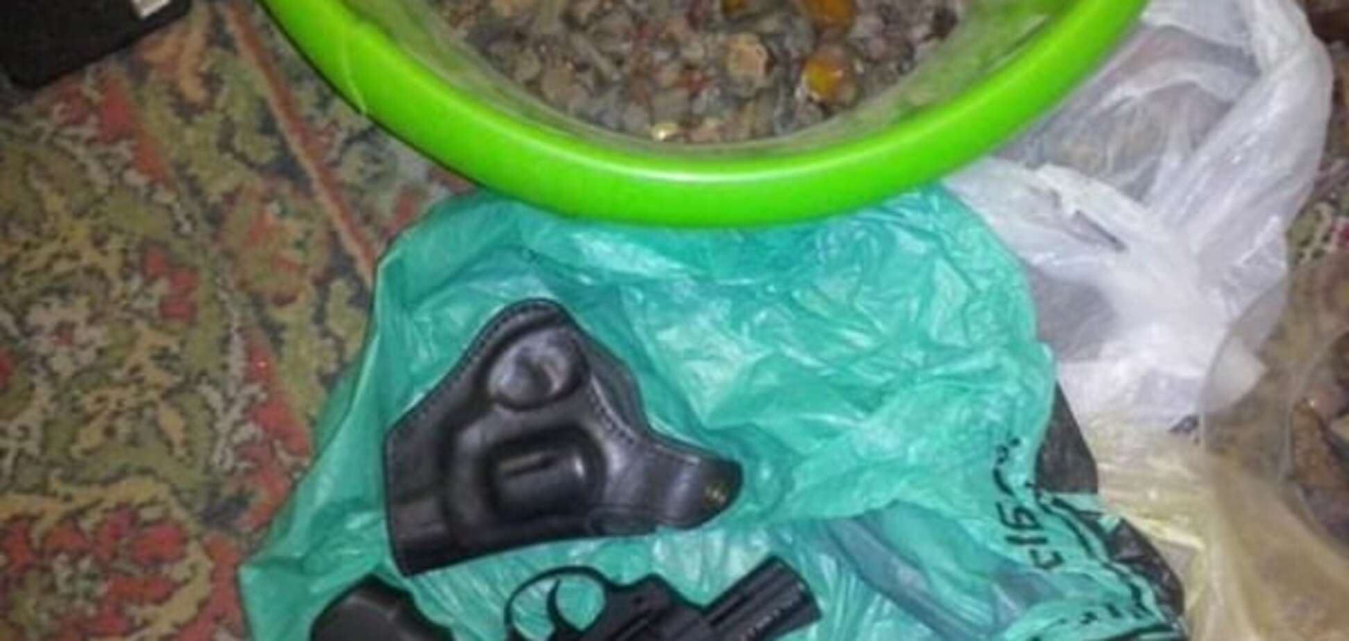 Бурштинові війни: СБУ на Рівненщині викрила 'чорних цеховиків'