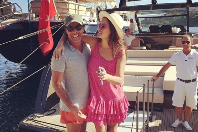 Арфуш и Петрова отправились в свадебное путешествие на райский остров: опубликованы фото