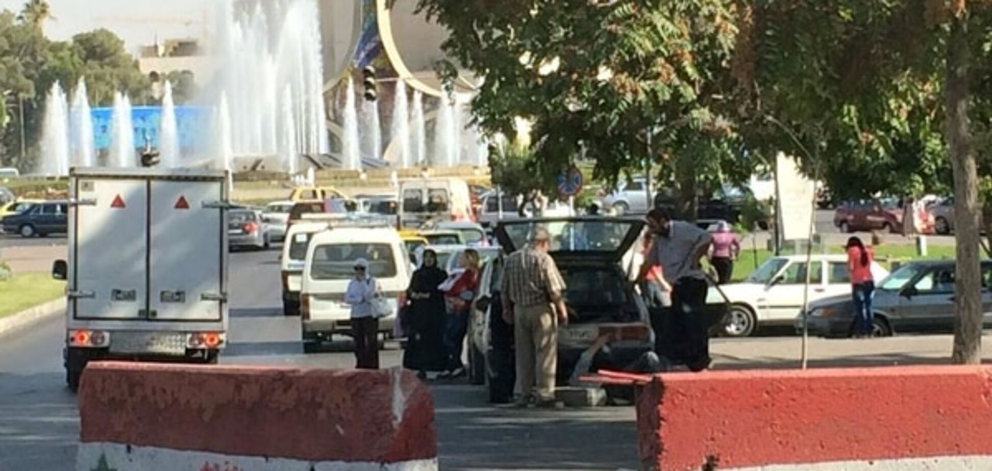 АТО отдыхает: Дамаск в блок-постах, авиация России бомбит всех под шумок - Бочкала. Фото из Сирии