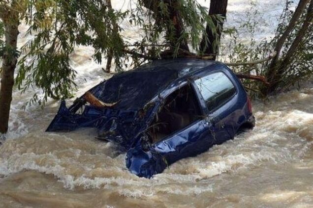 Во Франции во время наводнения погибла украинка