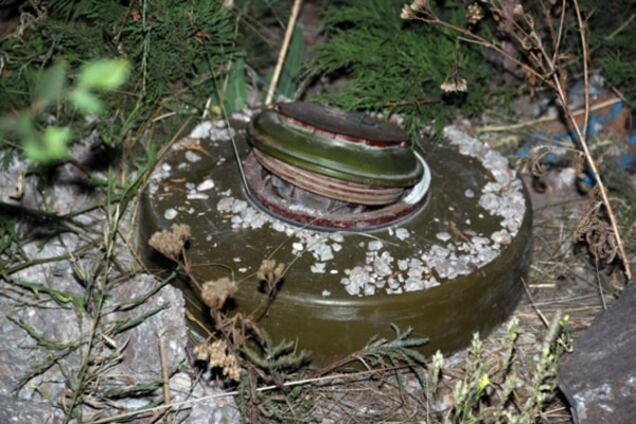 Отголоски войны: в Мариуполе у входа в парк обнаружены мины