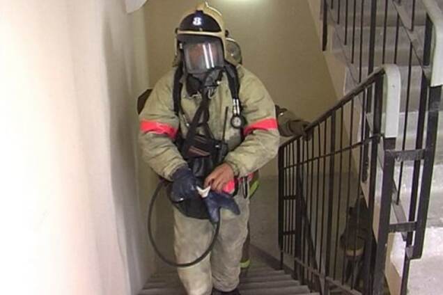 В киевской многоэтажке загорелся лифт