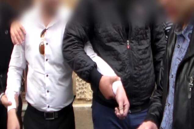 У Чернівцях на хабарі погорів ревізор-антикорупціонер: опубліковані фото, відео