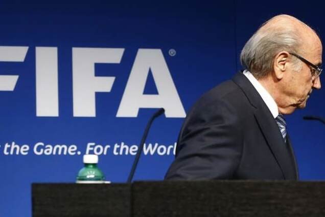 Блаттер отстранен от исполнения обязанностей президента ФИФА