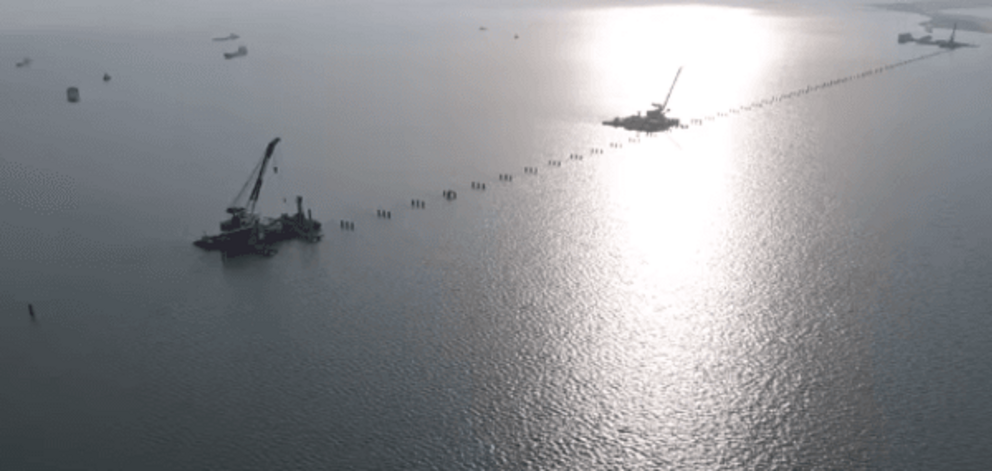 В сеть выложили видео строительства моста через Керченский пролив