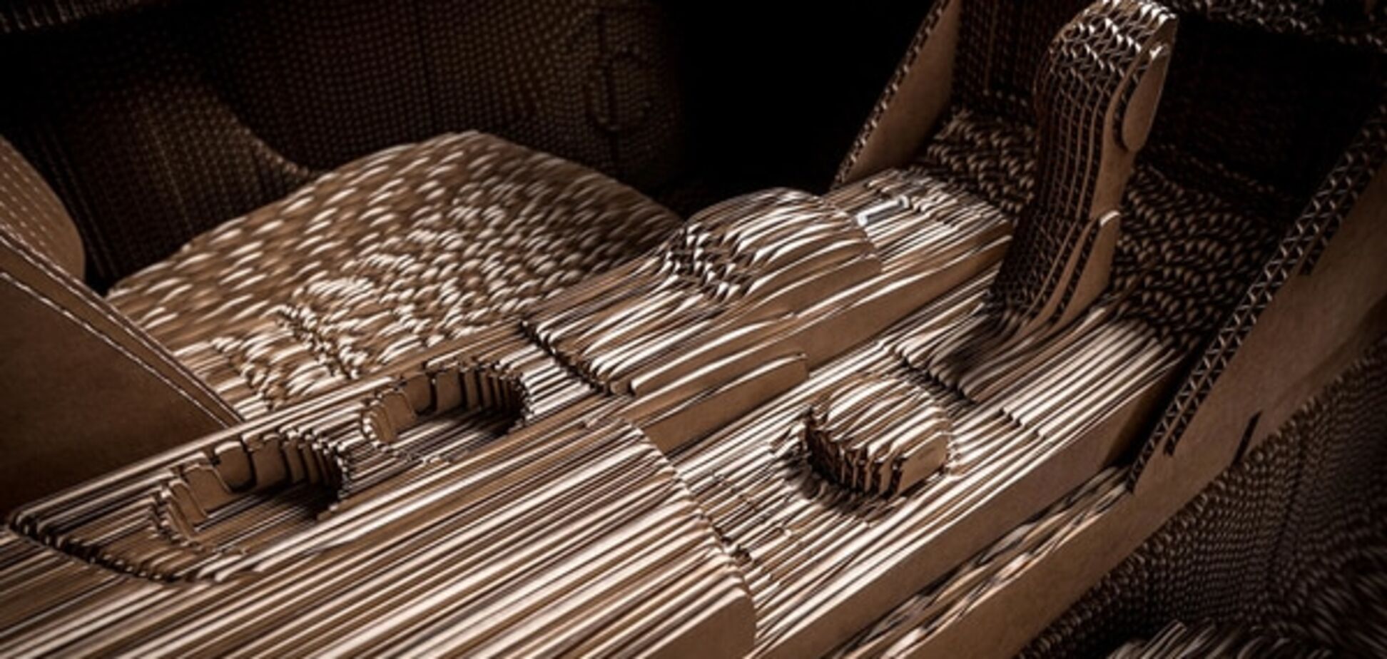 В сети показали картонный Lexus в натуральную величину: опубликованы фото