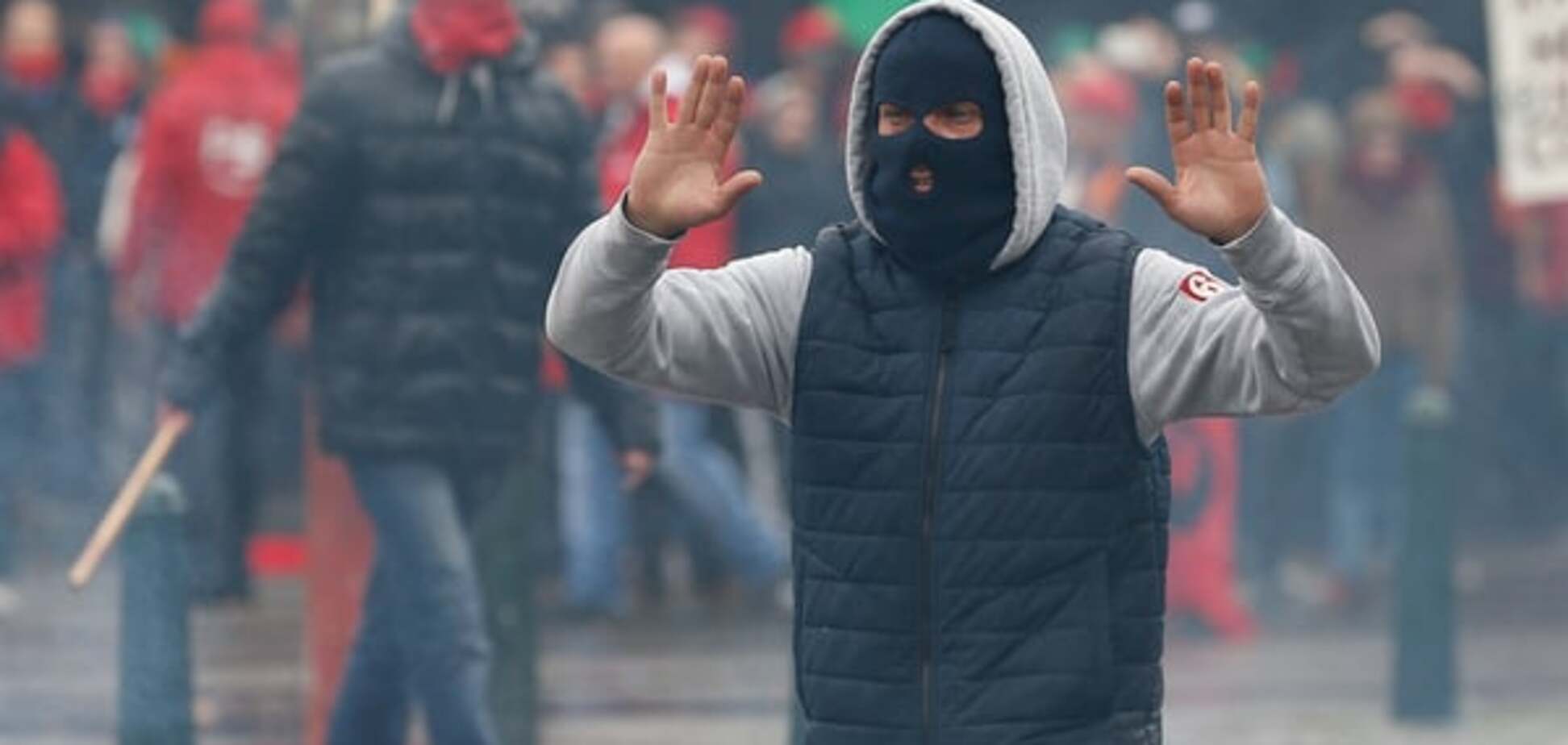 В Брюсселе до 100 тысяч демонстрантов вышли на протесты: опубликованы фото