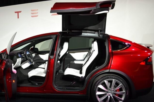 В Tesla случайно проболтались о будущем бюджетном кроссовере