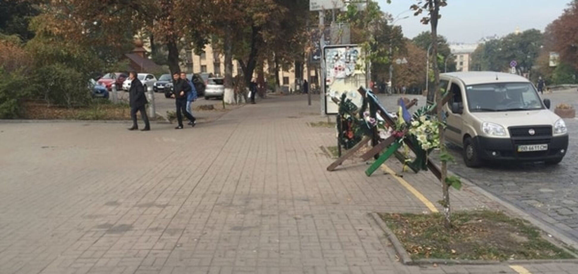 В Киеве выгнали торговцев шаурмой с аллеи Героев Небесной Сотни
