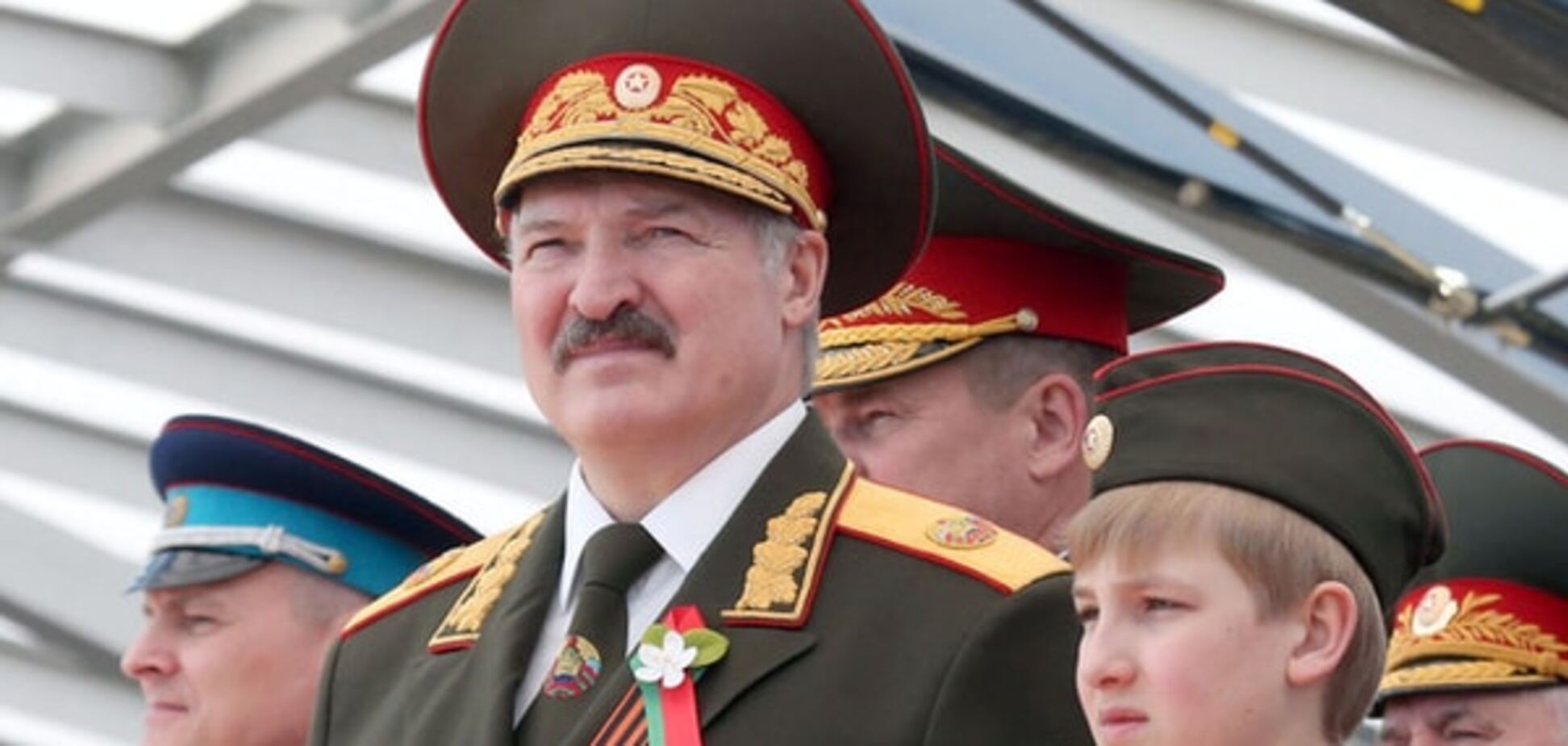 Запоминающееся детство: 12 мировых лидеров, в компании которых побывал 11-летний сын Лукашенко 