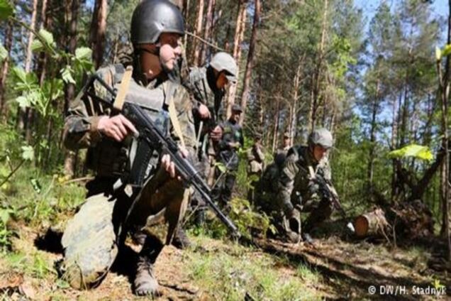 ЗМІ: Великобританія розширить програму навчань українських військових
