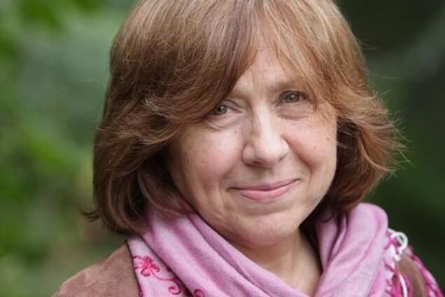 Лукашенко 'забыл' поздравить белорусскую писательницу с 'Нобелем'