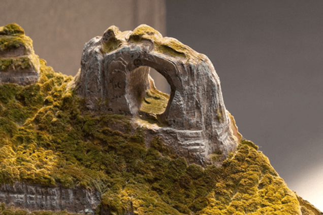 Захватывающая красота бразильских гор, высеченная из старых книг