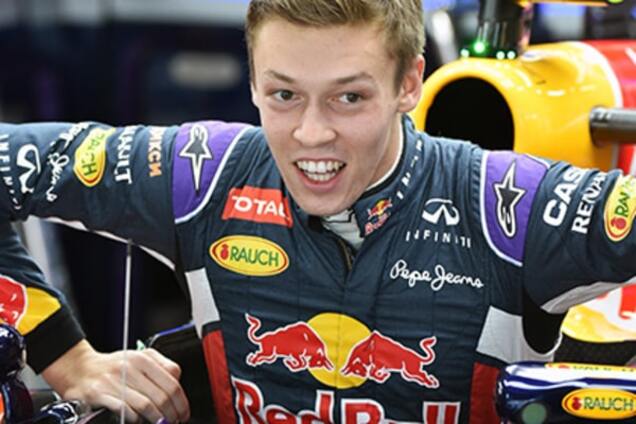 Российский пилот Формулы-1 готовится к гонкам с помощью водки