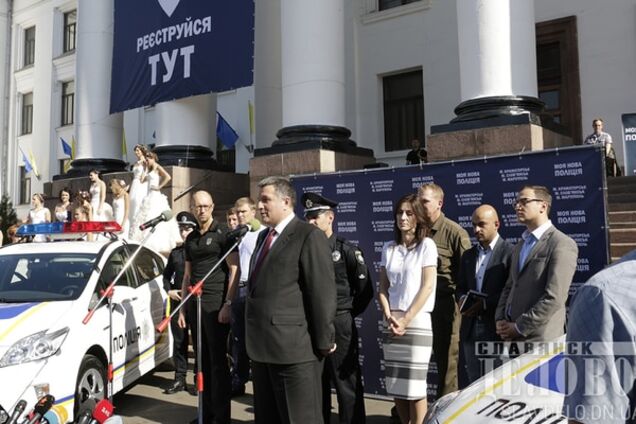 Экзамен для копов: полиции в АТО будет не до селфи