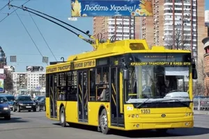 Столична влада перекинула зручні тролейбуси на округ "потрібного" кандидата - Кава