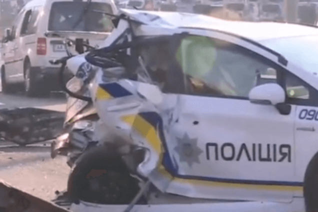 Двойное ДТП в Киеве: пострадали 6 человек, в том числе двое полицейских