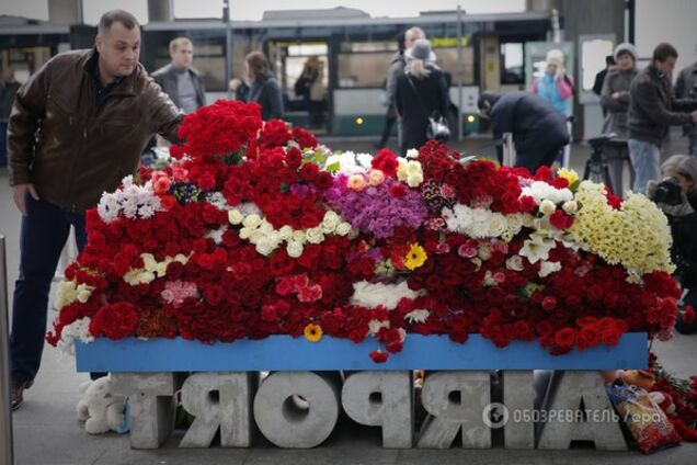 Слезы и скорбь России: в Питере и Москве оплакивают жертв авиакатастрофы в Египте. Фоторепортаж