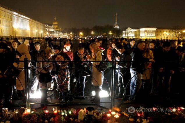 У Санкт-Петербурзі випустили в небо 224 кулі з іменами загиблих росіян